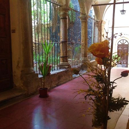 Palazzo Aprile Hotel กัลตาจีโรเน ภายนอก รูปภาพ