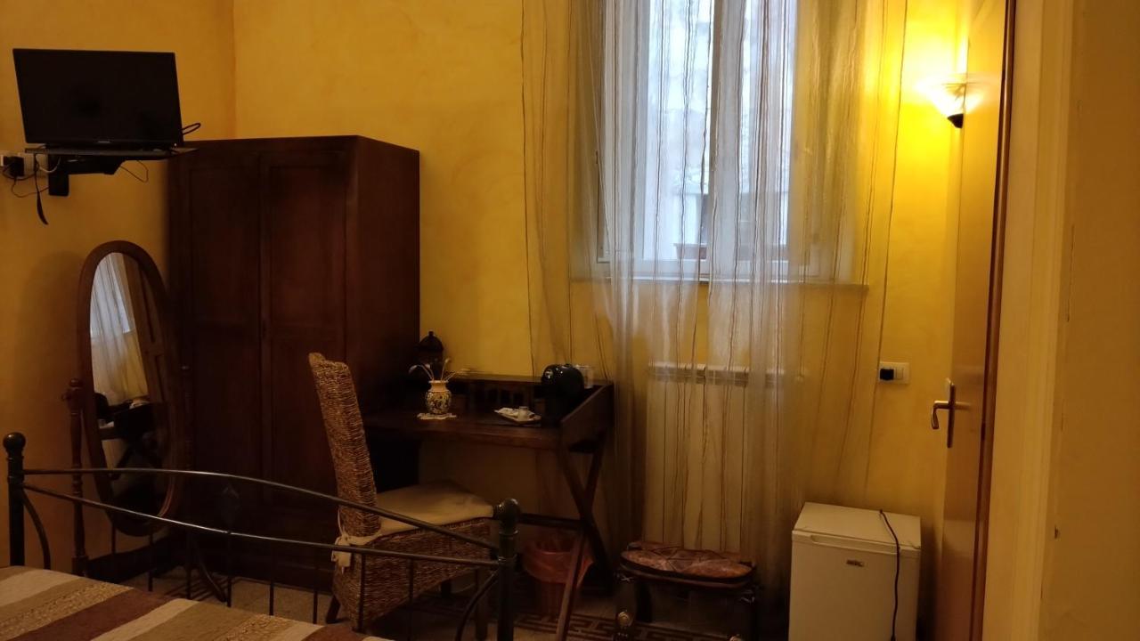 Palazzo Aprile Hotel กัลตาจีโรเน ภายนอก รูปภาพ