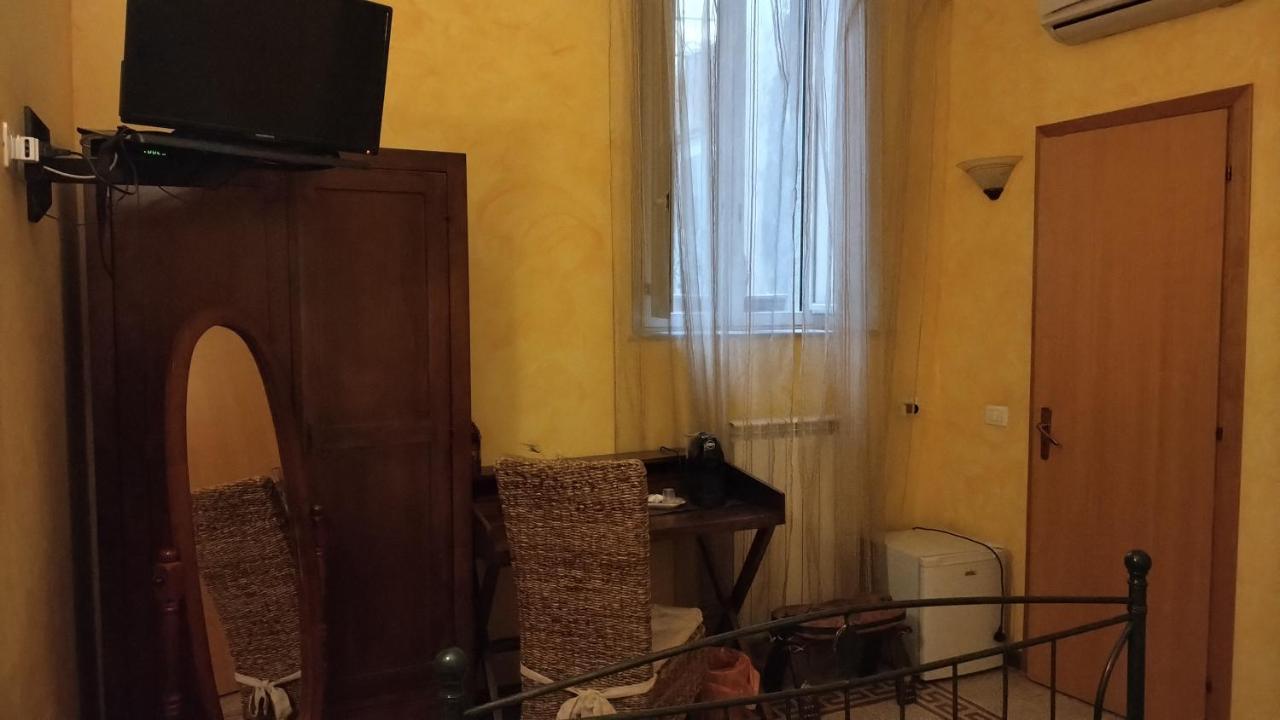 Palazzo Aprile Hotel กัลตาจีโรเน ภายนอก รูปภาพ