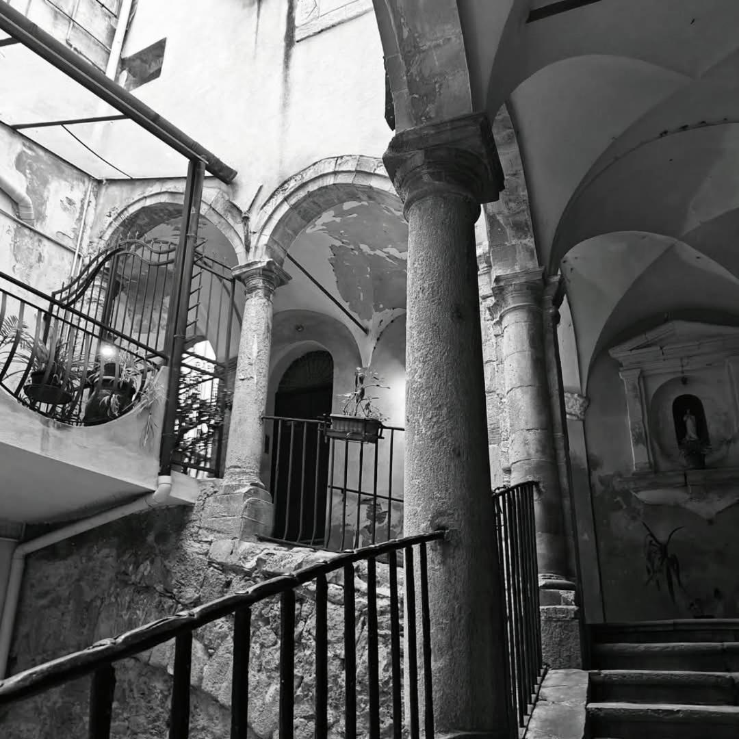 Palazzo Aprile Hotel กัลตาจีโรเน ภายนอก รูปภาพ
