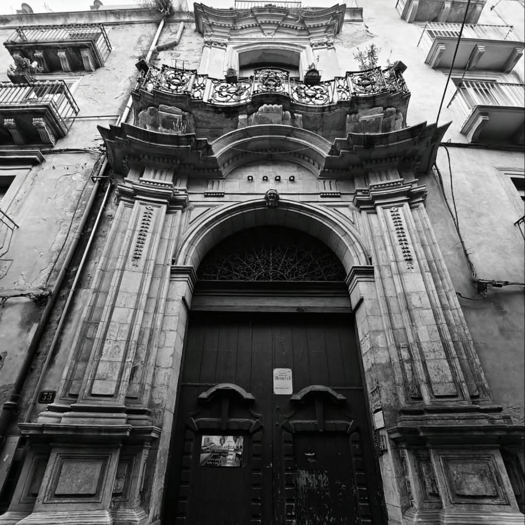 Palazzo Aprile Hotel กัลตาจีโรเน ภายนอก รูปภาพ
