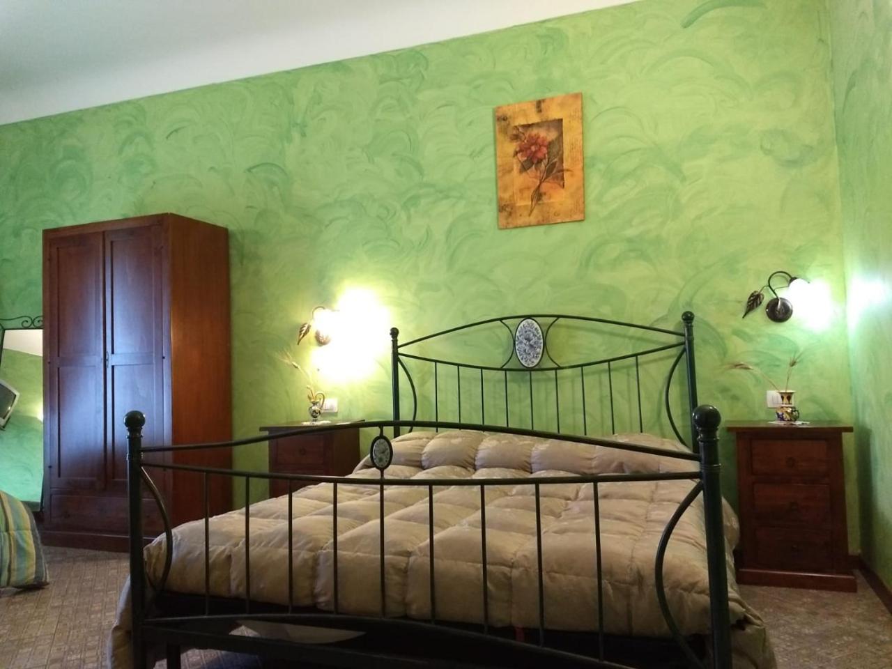 Palazzo Aprile Hotel กัลตาจีโรเน ภายนอก รูปภาพ