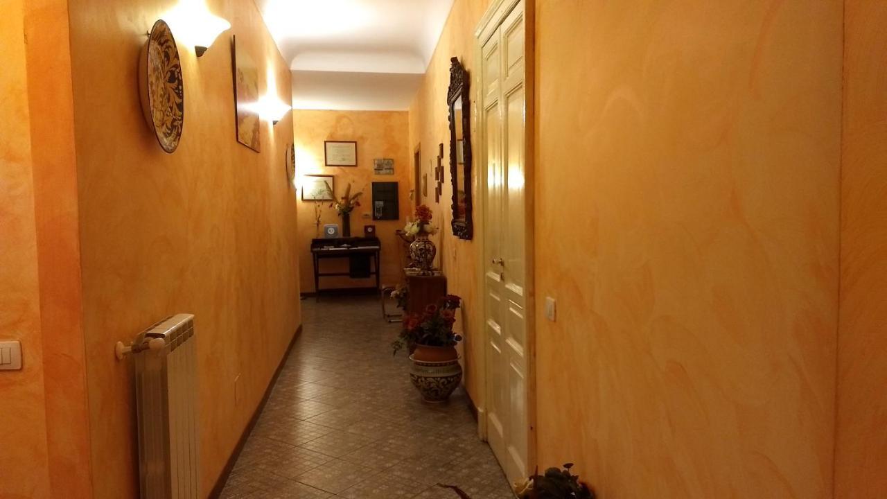 Palazzo Aprile Hotel กัลตาจีโรเน ภายนอก รูปภาพ