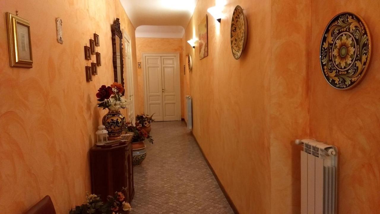 Palazzo Aprile Hotel กัลตาจีโรเน ภายนอก รูปภาพ