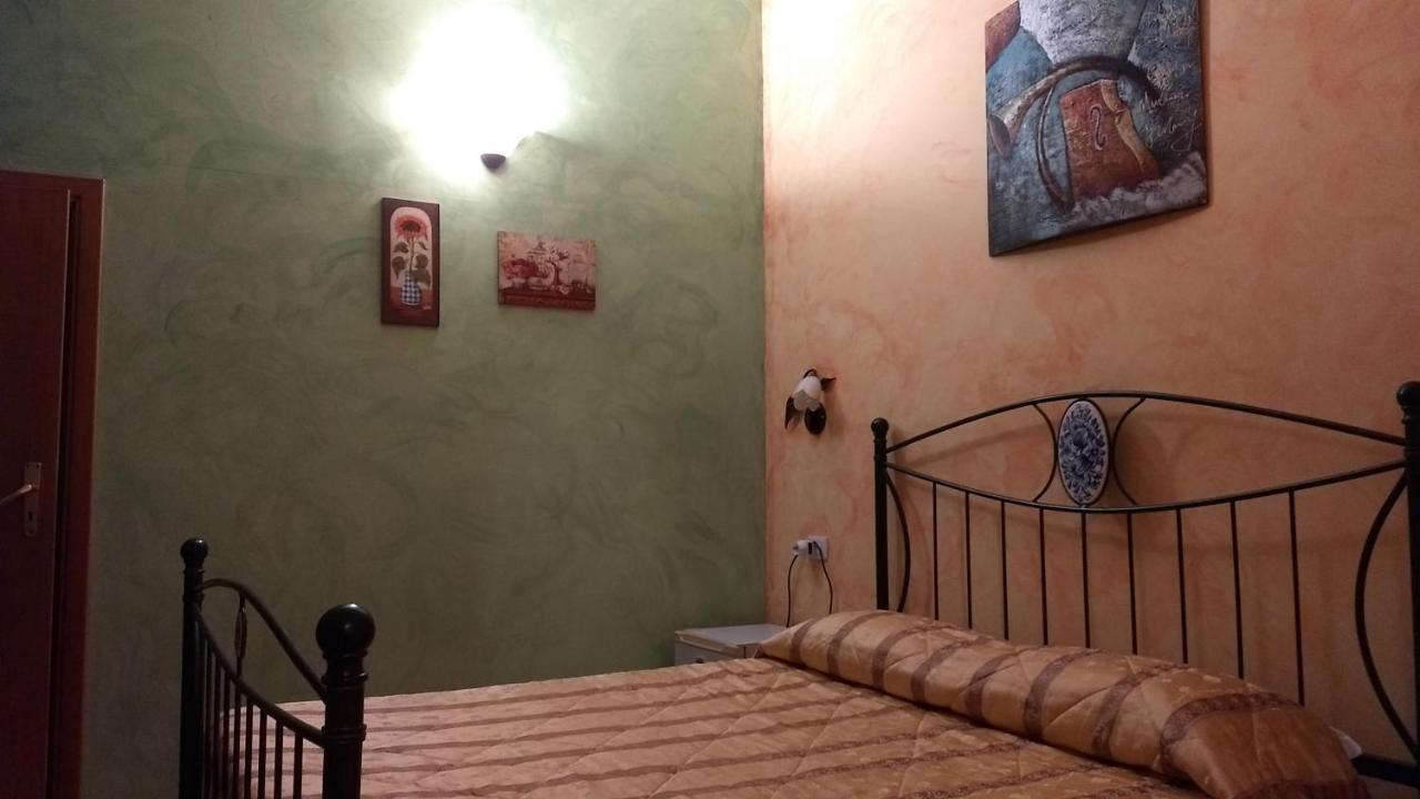 Palazzo Aprile Hotel กัลตาจีโรเน ภายนอก รูปภาพ