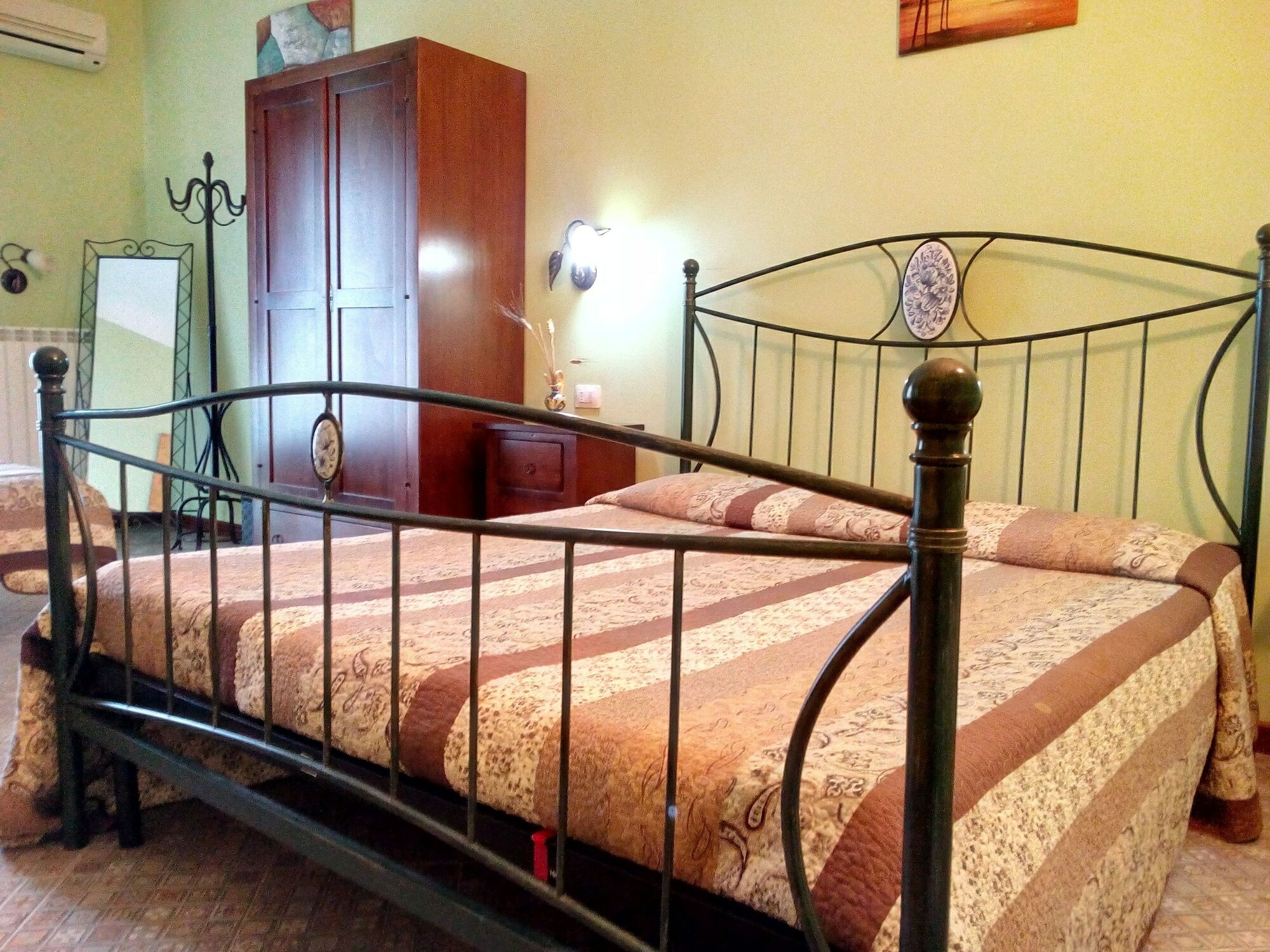 Palazzo Aprile Hotel กัลตาจีโรเน ภายนอก รูปภาพ
