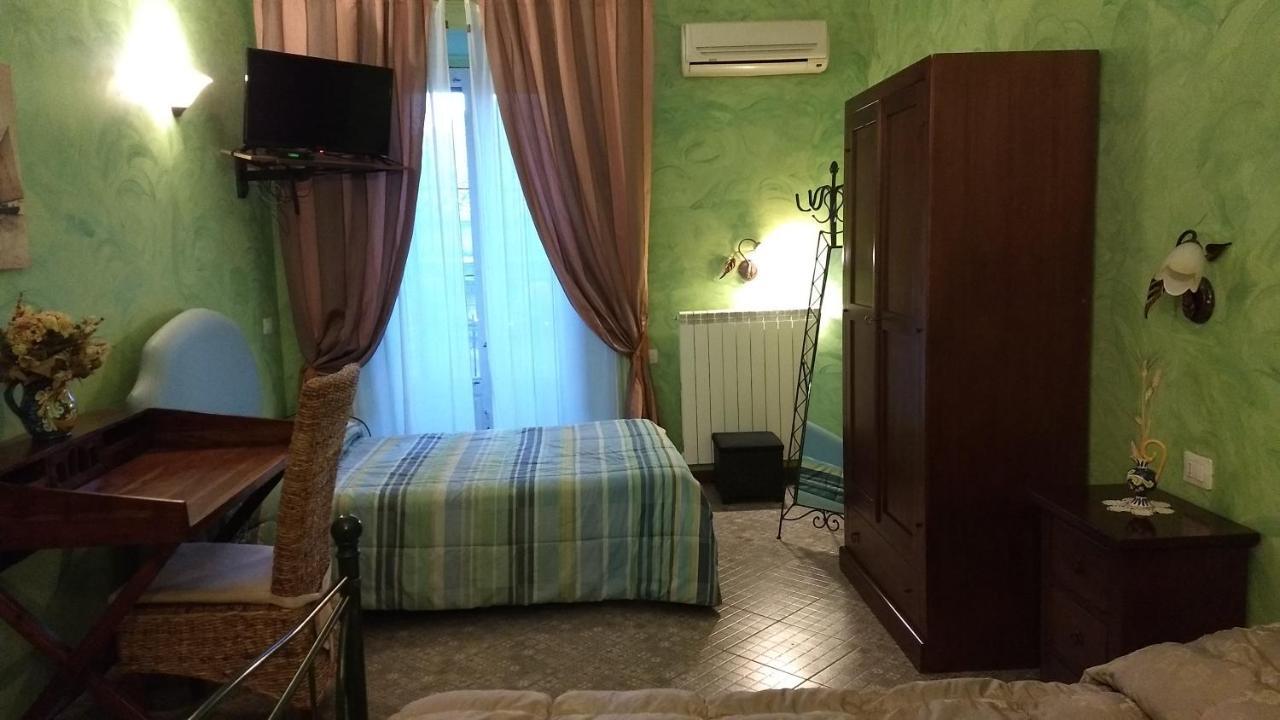 Palazzo Aprile Hotel กัลตาจีโรเน ภายนอก รูปภาพ